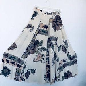 Hamels long six wedge skirt. 100% viscose. Waist 2